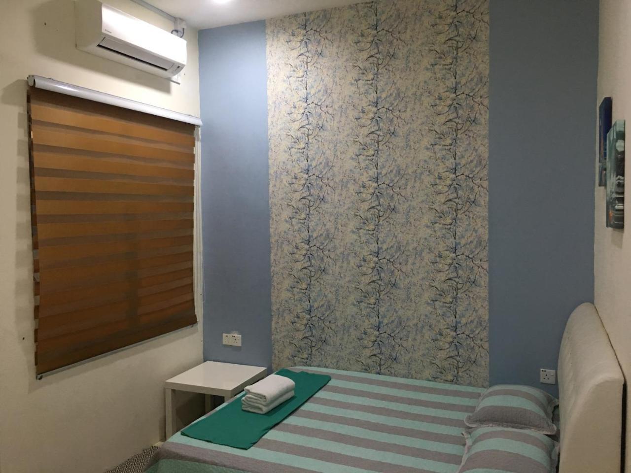 Miker Homestay Сери Искандар Екстериор снимка