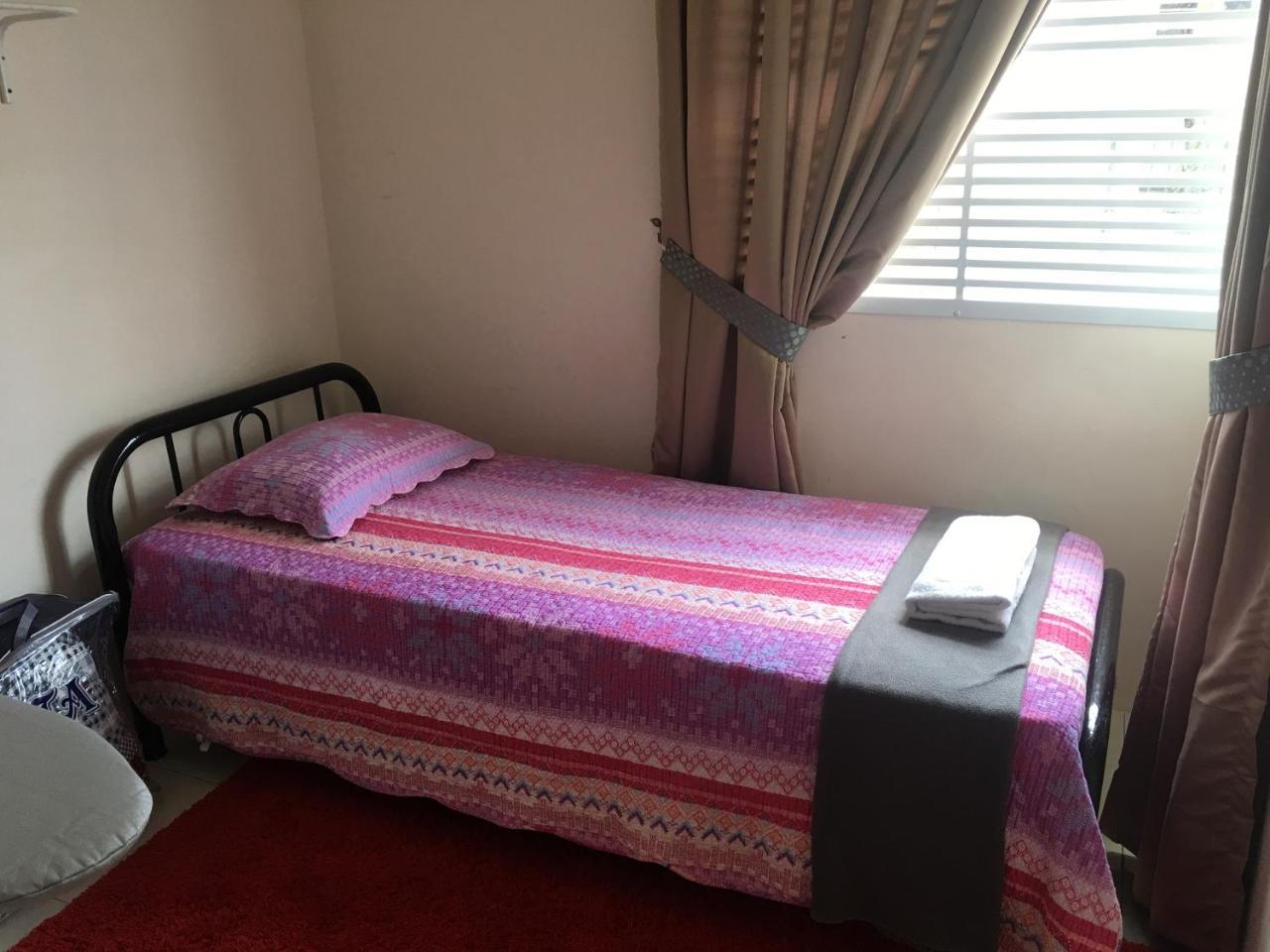 Miker Homestay Сери Искандар Екстериор снимка